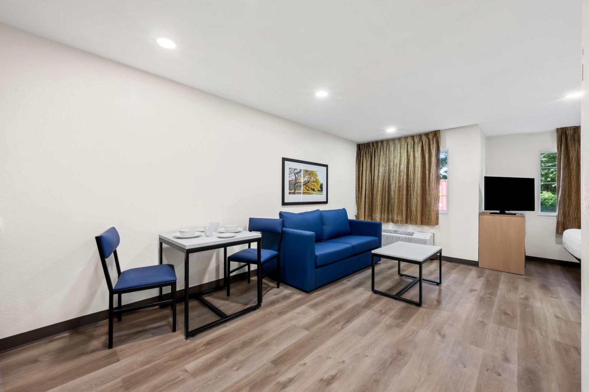 Hotel Mainstay North Raleigh