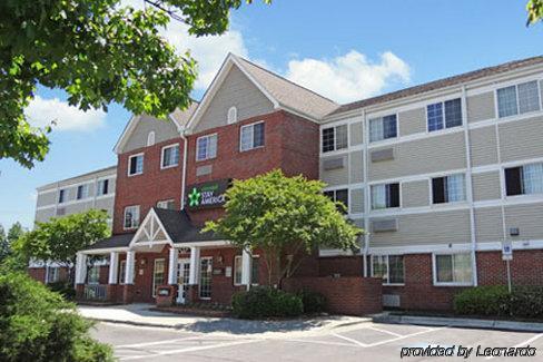 Mainstay North Hotel