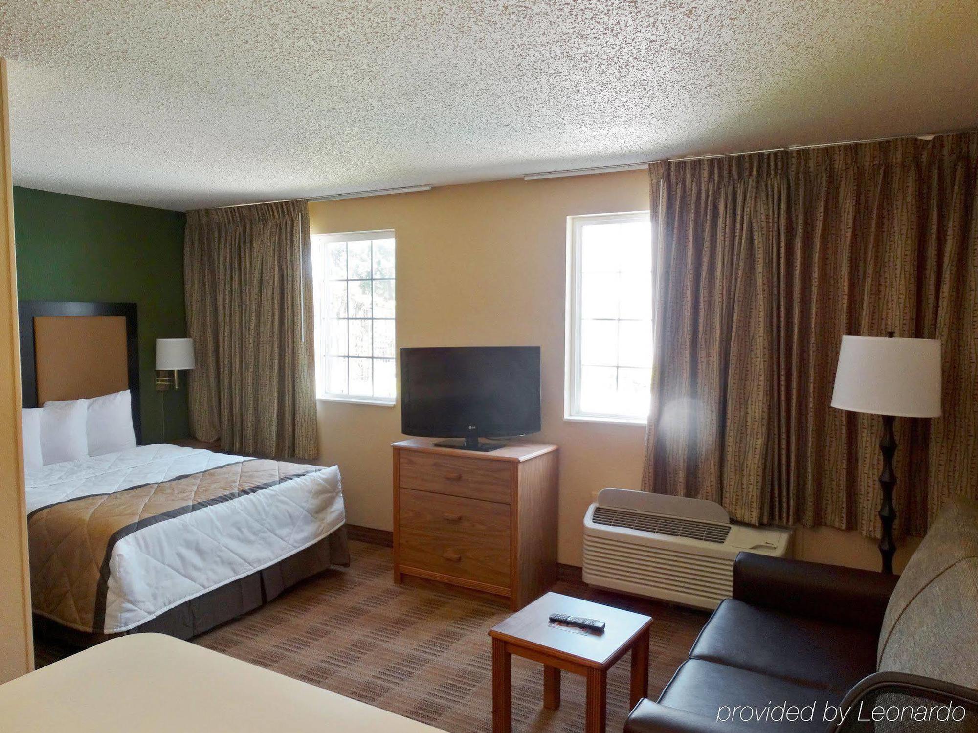 Hotel Mainstay North 2*